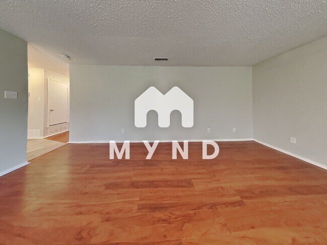 Photo - 5910 Crepe Myrtle Dr