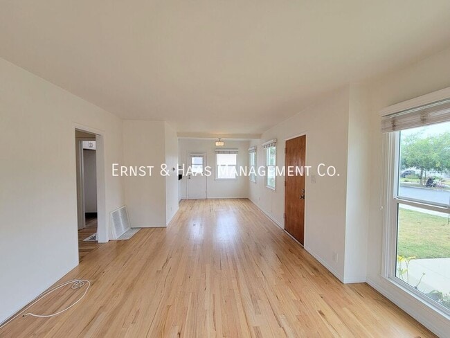 Photo - 3102 Ocana Ave