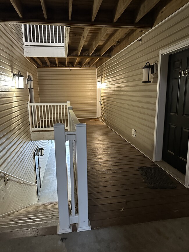Photo - 623 Wyndhurst Dr Unidad 105