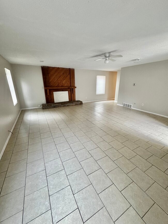 Building Photo - 4579 Buffer Dr Rental