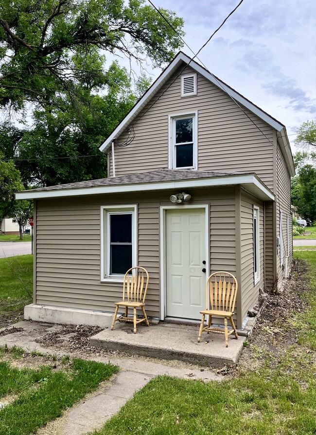 Photo - 729 W Cavour Ave