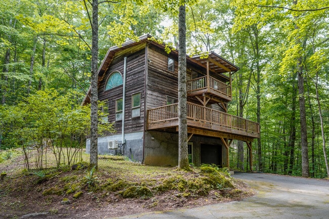 Photo - 480 Wingfield Way