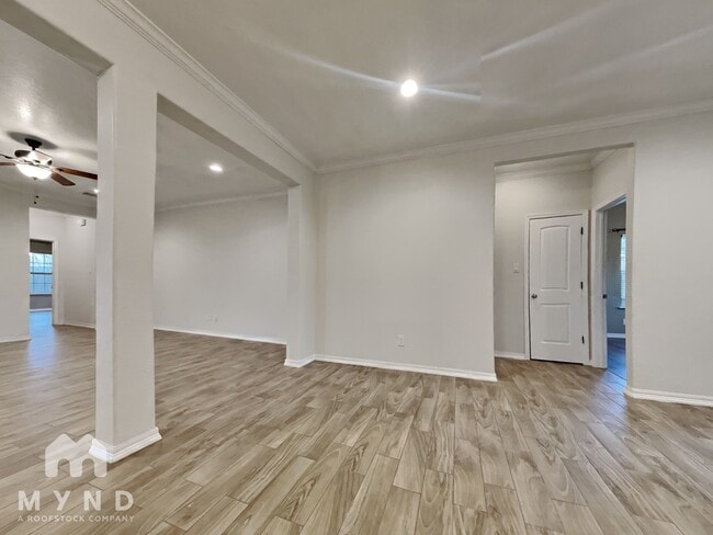 Photo - 3638 Lydia St