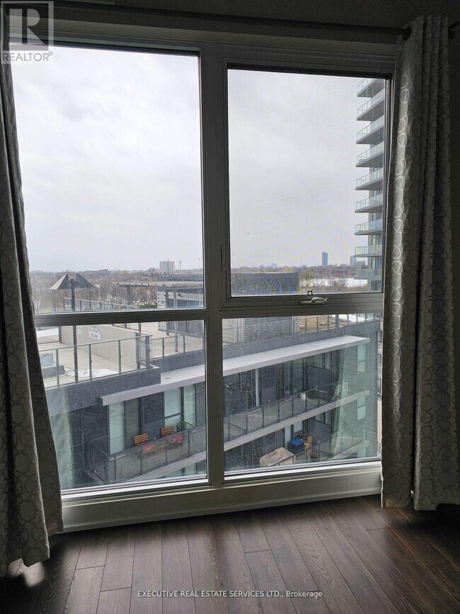 Photo - 10 Park Lawn Rd Unit 904