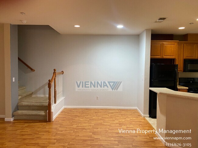 Photo - 3301 Leiper Loop