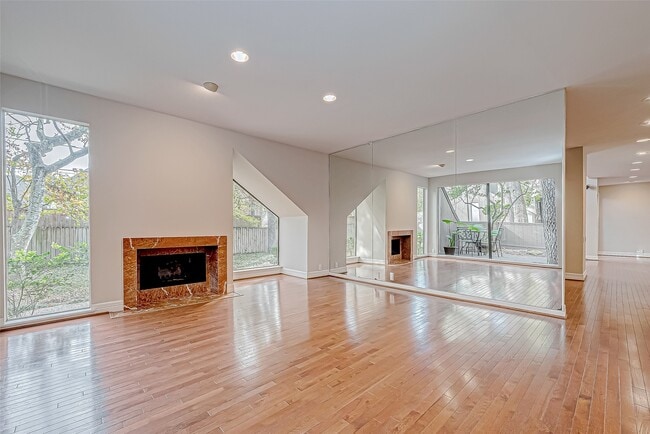 Photo - 316 Litchfield Ln