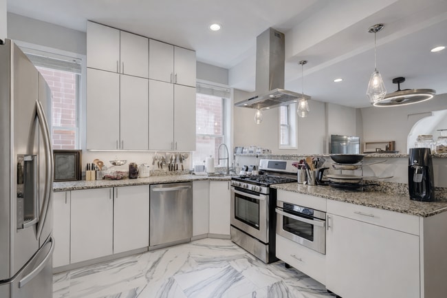 Photo - 1128 W Fullerton Ave Unit 3