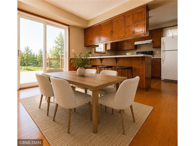 Photo - 13113 Irving Ave S