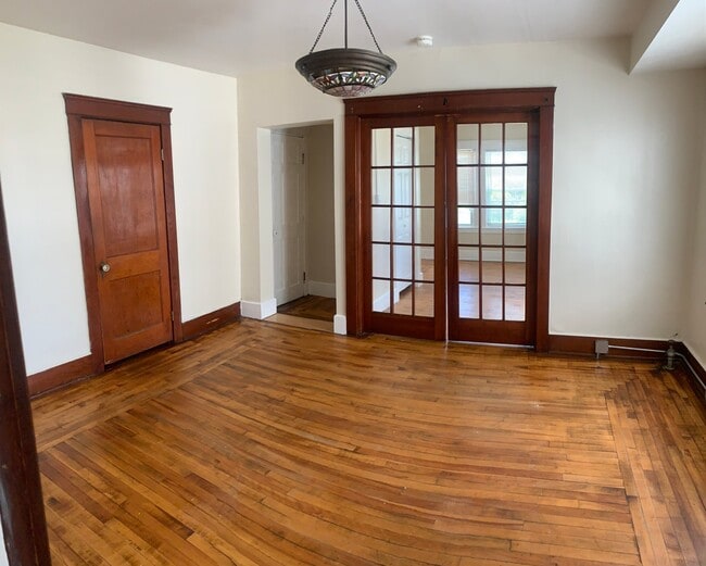 2 N Main St Unit 2L