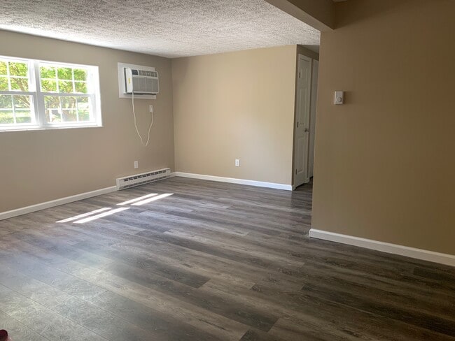 Building Photo - 600 Northwood Ct Unit 103 Rental