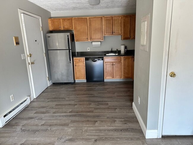Building Photo - 64 Dunbarton, 2E Rental
