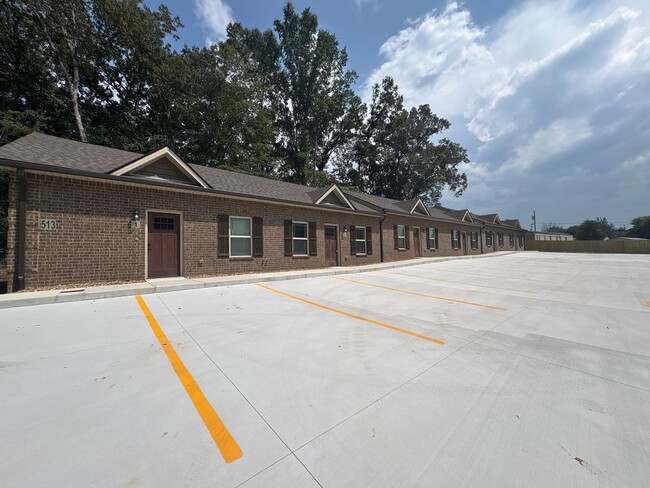 Photo - 513 Westend Cir Unit 2