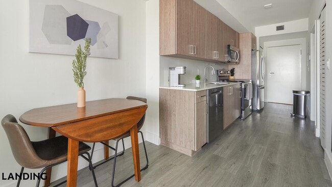 Photo - 1025 E 25th St Unit 611