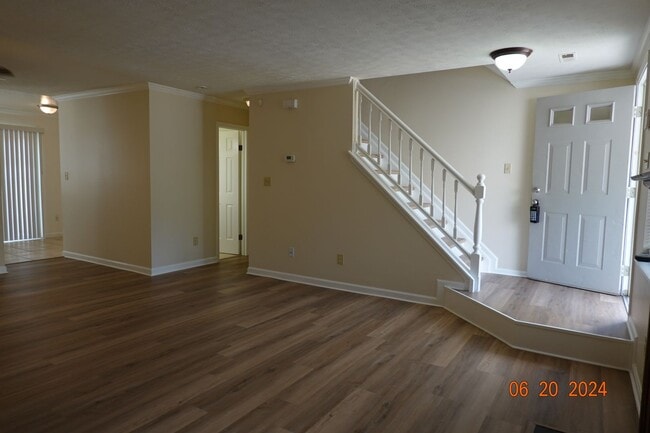 Photo - End Unit Condo Near Fort Eustis For Rent