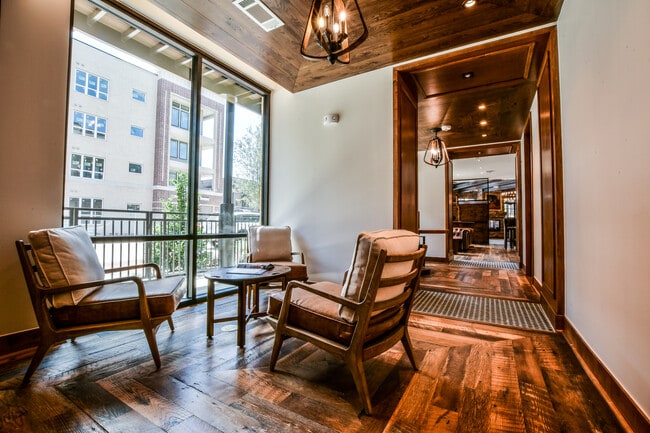 Leasing Center