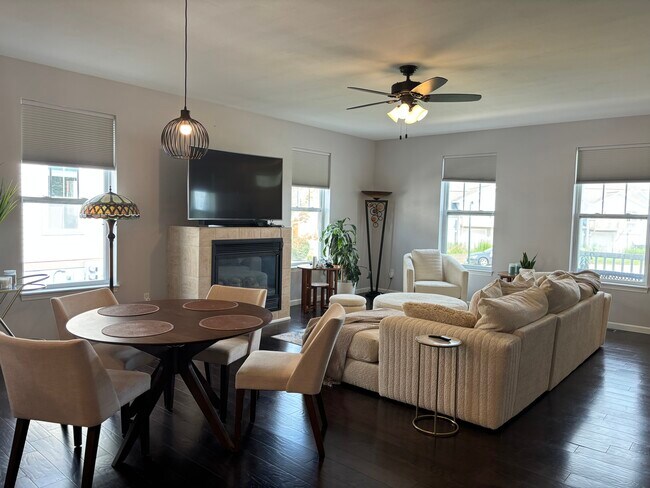 Photo - 3071 Providence St