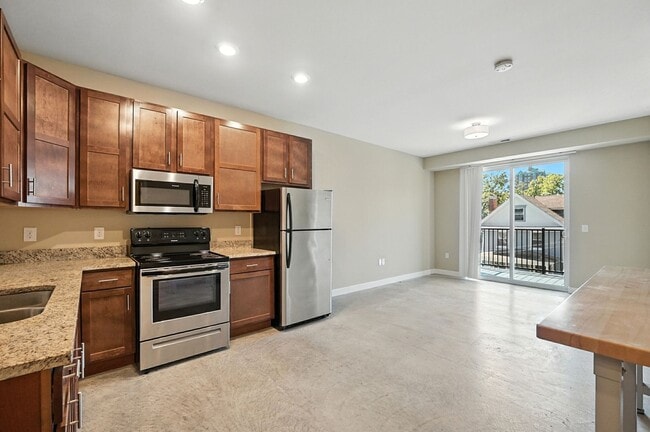 Photo - New Windsor Flats