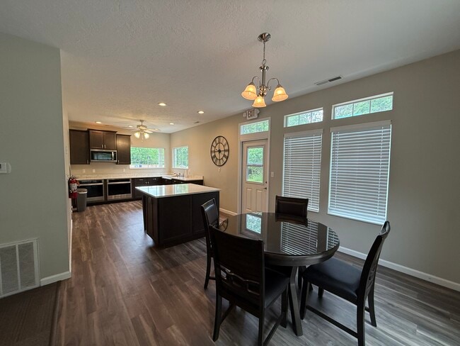 Clubhouse - Hermitage Hills Apartments