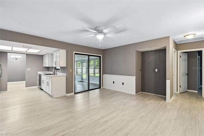 1716 SW 77th Terrace