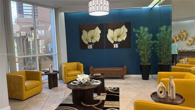 Building Photo - 1200 St Charles Pl Unit 420