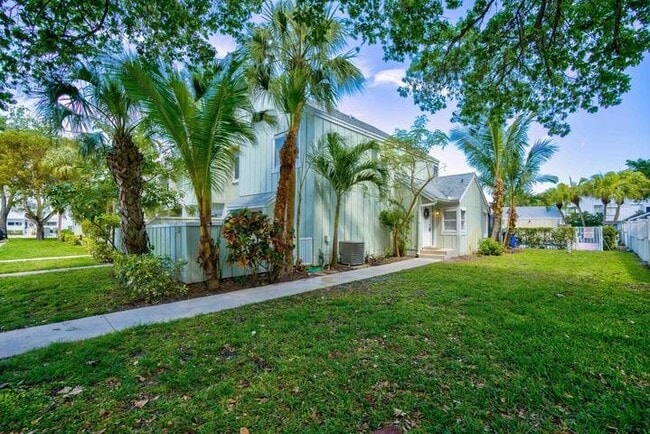 Photo - 6391 Riverwalk Ln