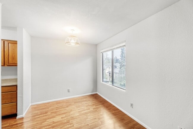 Photo - Top Floor 2bed/2bath in an Exclusive Community in the heart of Kirkland, WA! Unit D120