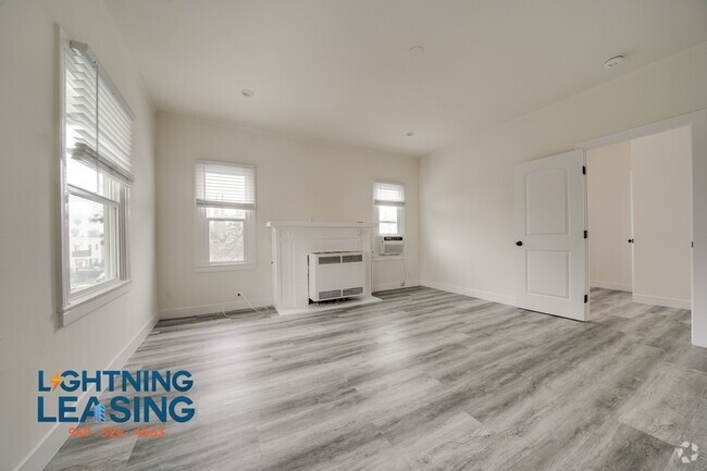 Building Photo - Sunlit and Stylish 2-Bedroom Retreat in a ... Unit 5511 Rental