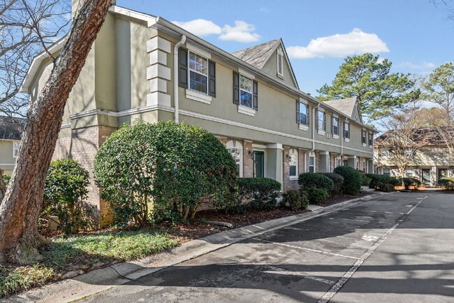 Photo - 6900 Roswell Rd