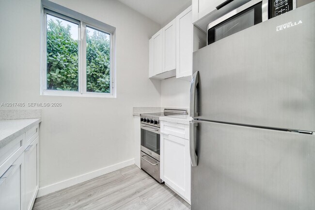 Photo - 2352 SW 5th St Unit 2