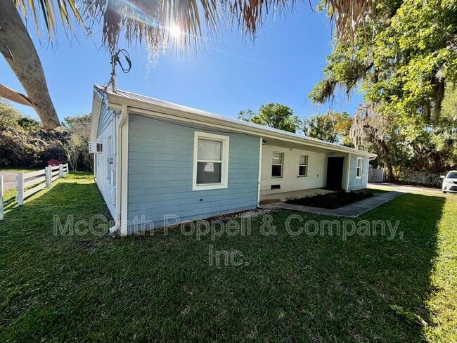 Building Photo - 1408 E Spencer St Unit Apt A