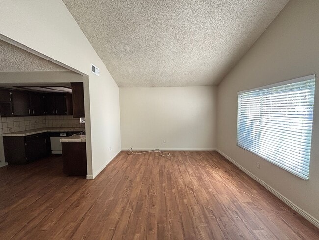 Photo - 43301 20th St W Unidad C