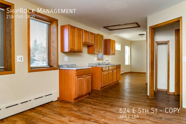 Photo - 624 E 5th St Unit COPY