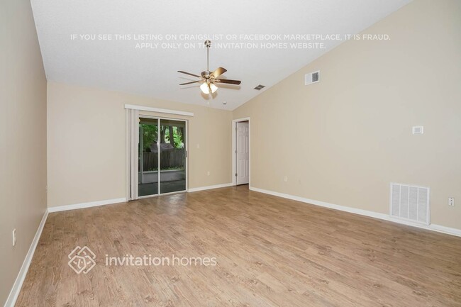 Photo - 7314 Carillon Ave