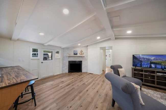 Photo - 1255 Songbird Dr