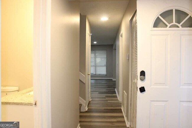 Photo - 1010 Mariners Ct