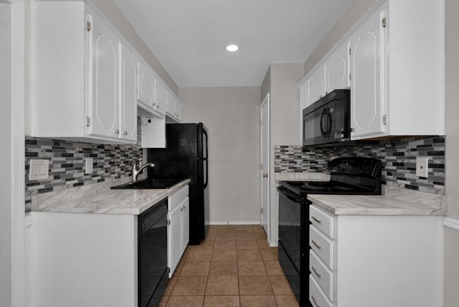 Photo - 4200 S Austin St Unidad 4200 S Austin St #B