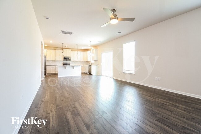 Photo - 804 Birchcrest Wy