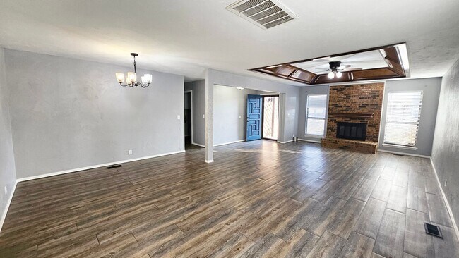 Photo - 9005 Tracy Dr