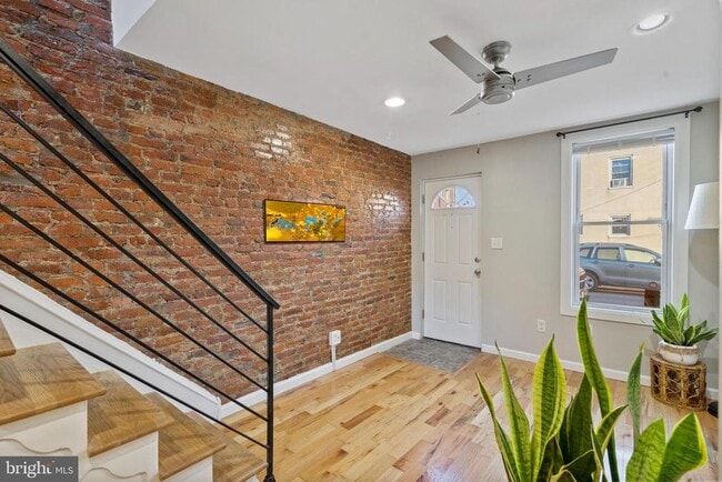 Photo - 1836 Memphis St