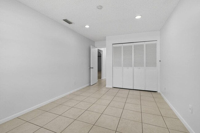 Photo - 11925 Suellen Cir