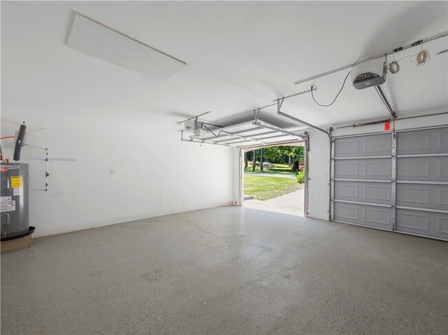Photo - 192 Hoke St