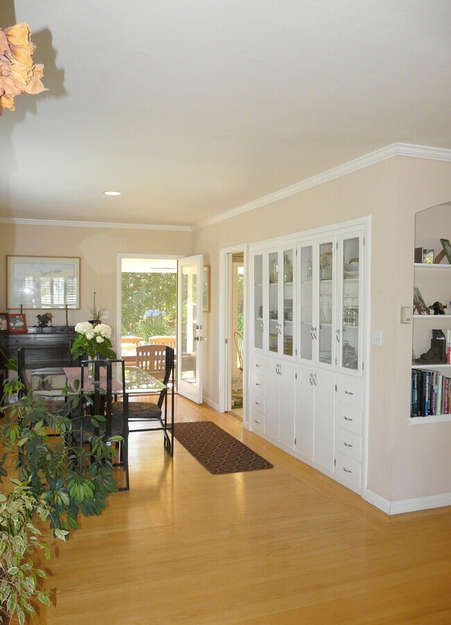 Photo - 2 Bedrooms, 1 Bathroom Popular Alta Height...