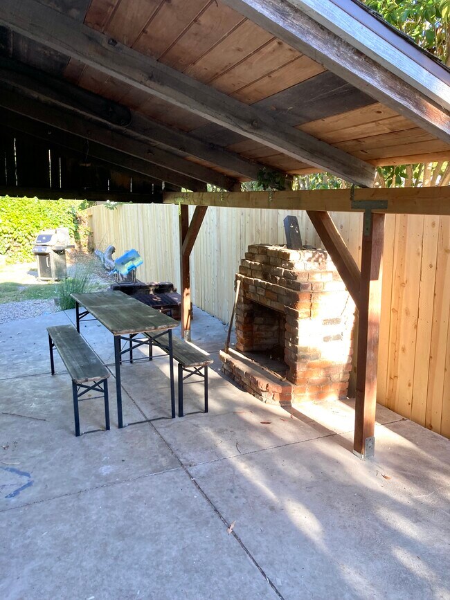 Photo - 199 Chorro St