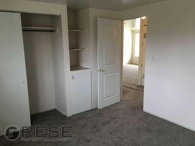 Photo - West Jordan Duplex w carport AVAILABLE NOW!!