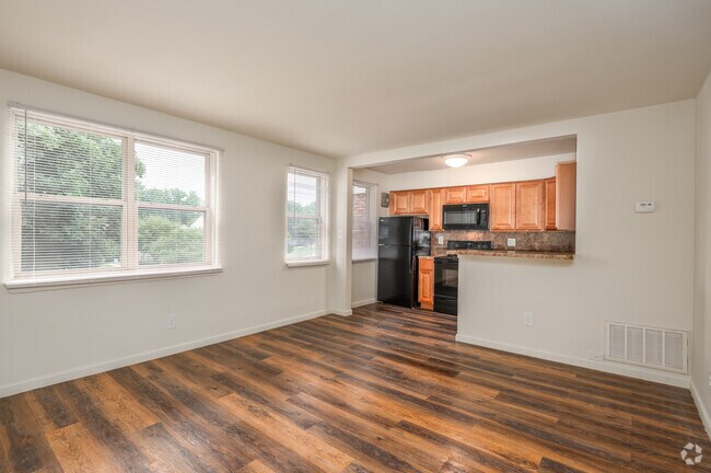 2BR, 1BA - 849SF
