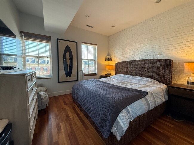 Building Photo - 655 Tremont St Unit 9