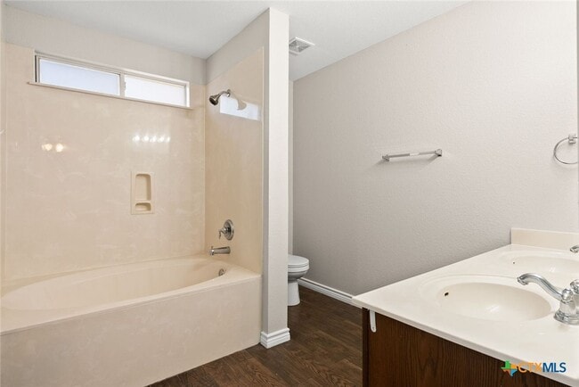 Photo - 2409 Riley Dr