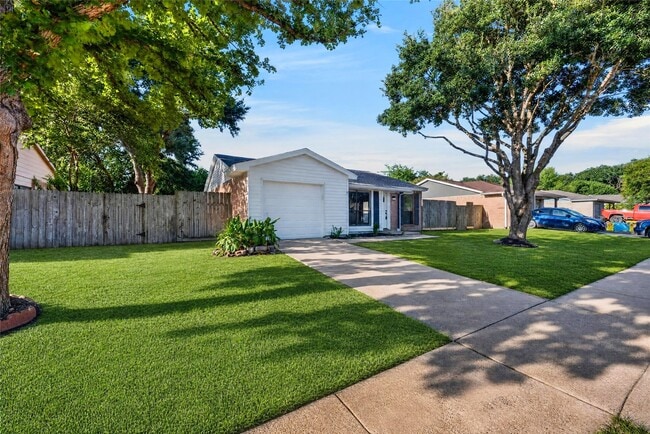 Photo - 24114 4 Sixes Ln