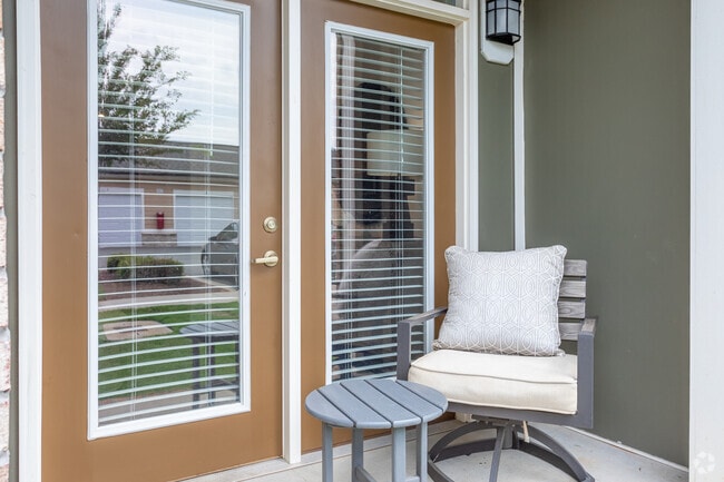 1BR, 1BA - 647SF A1A - Patio