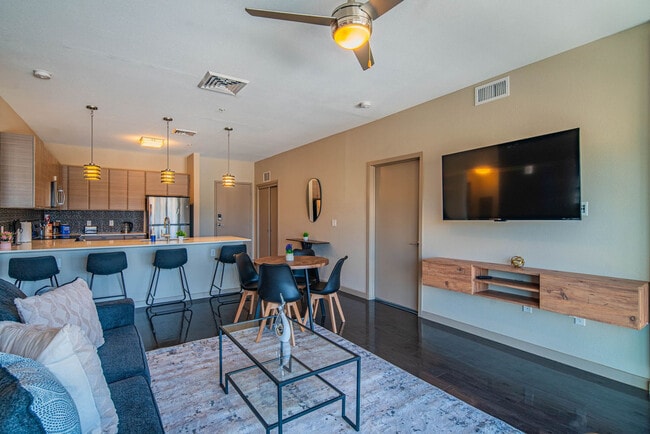 Photo - 295 E Roosevelt St Unidad ID1388730P